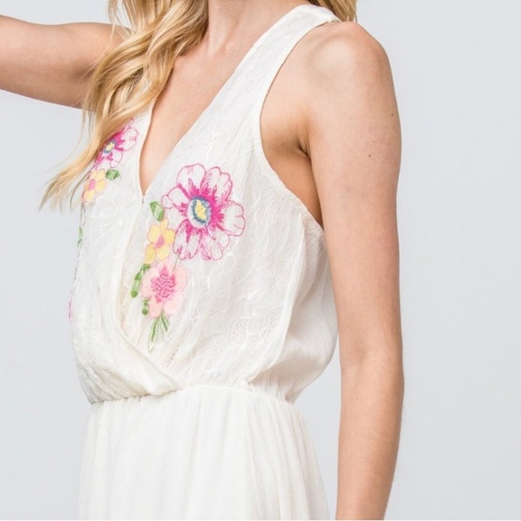 Embroidered floral Suplice romper size S - Picture 5 of 5